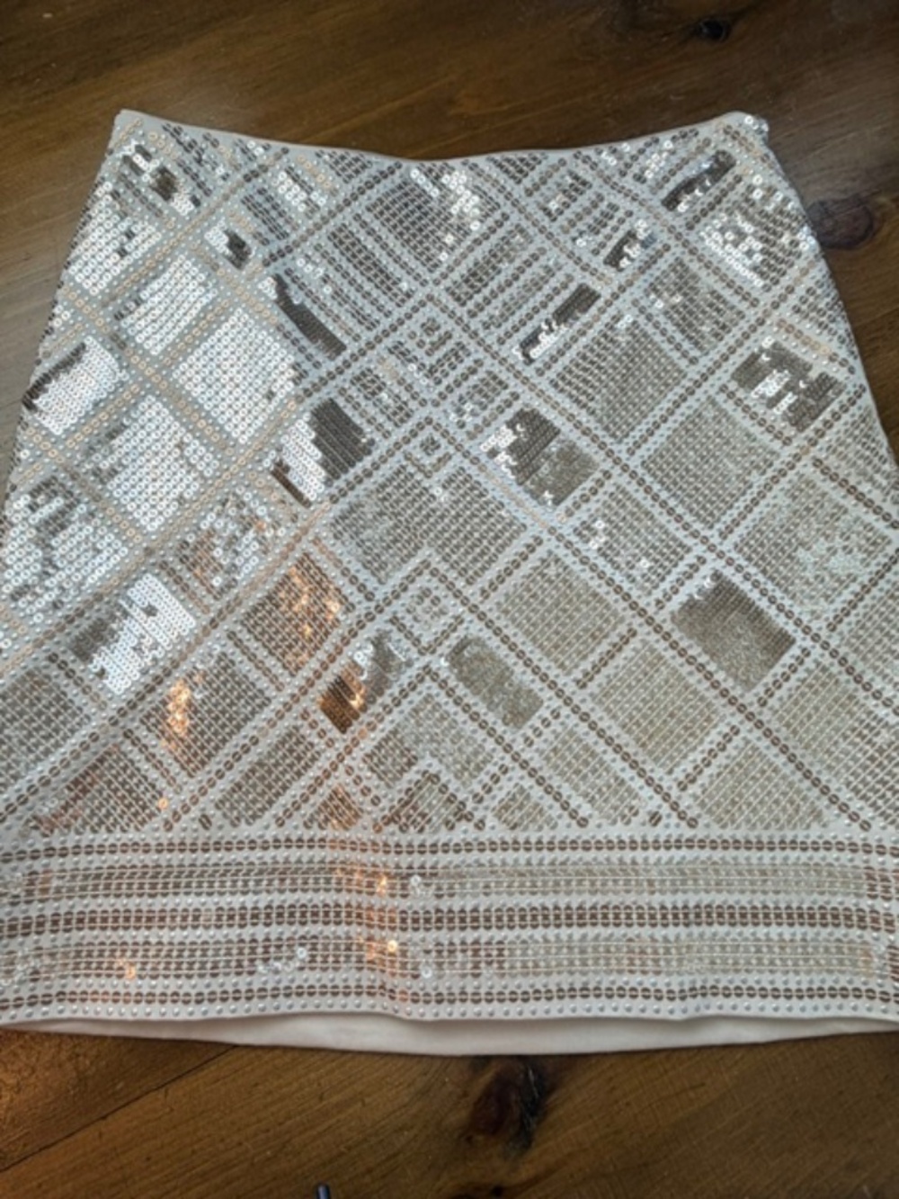 White House Black Market Chic Gold & Silver Sequin Mini Skirt Size 4 Date Night